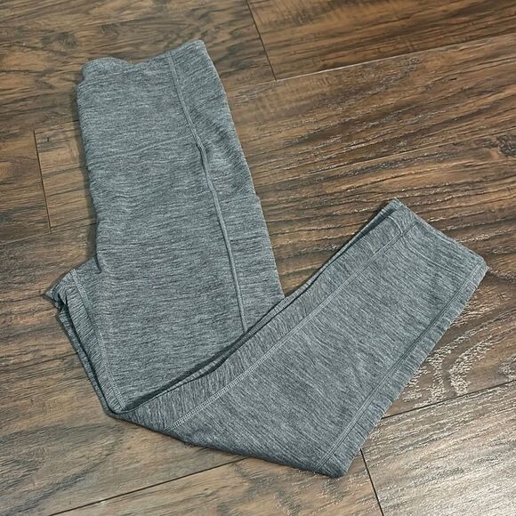 Athleta Gray Ultimate Stash Pocket Capri - Size XS - Picture 5 of 16